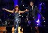 Co-hosts Reba McEntire and Blake Shelton 